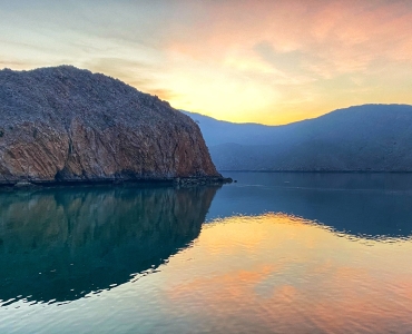 Oman, navigazione nei fiordi del Musandam e Dubai